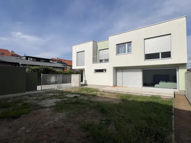 Eladó ház Budapest XVIII. kerület, Almáskert 140 nm