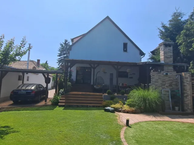 Eladó ház Budapest XVIII. kerület, Újpéteritelep 240 nm