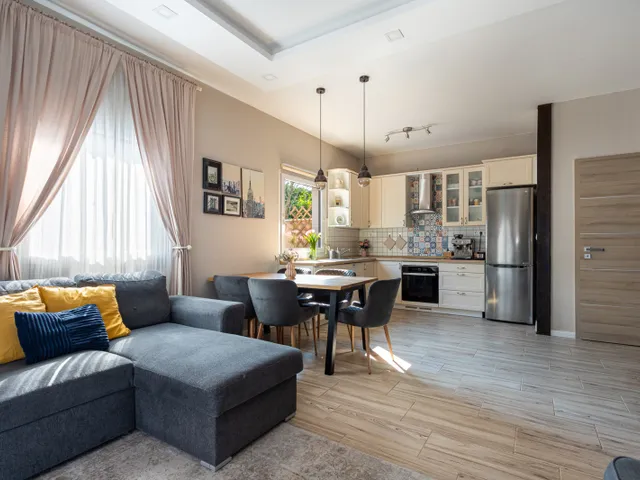 Eladó ház Budapest XVIII. kerület, Almáskert 142 nm