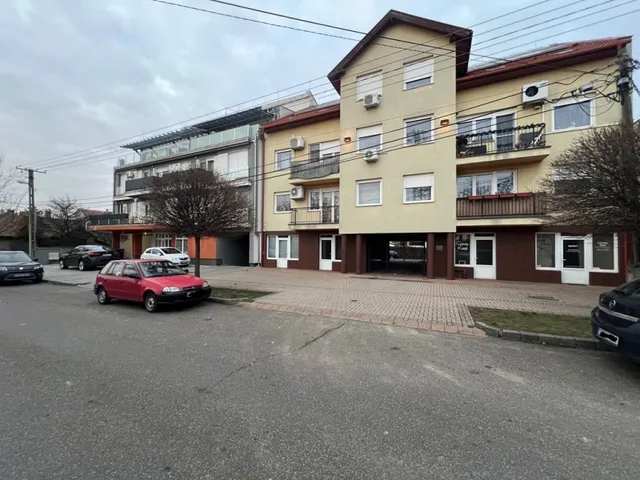 Eladó kereskedelmi és ipari ingatlan Budapest XVIII. kerület, Kossuth Ferenc-telep 49 nm