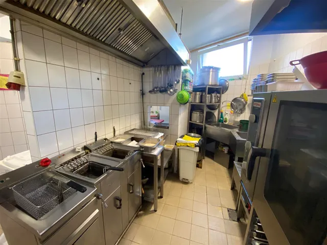 Eladó kereskedelmi és ipari ingatlan Budapest XVI. kerület, Mátyásföld 170 nm