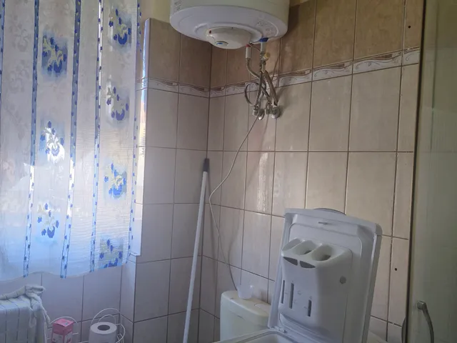 Eladó kereskedelmi és ipari ingatlan Budapest XIV. kerület, Kiszugló 800 nm