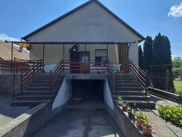 Eladó ház Monor 91 nm