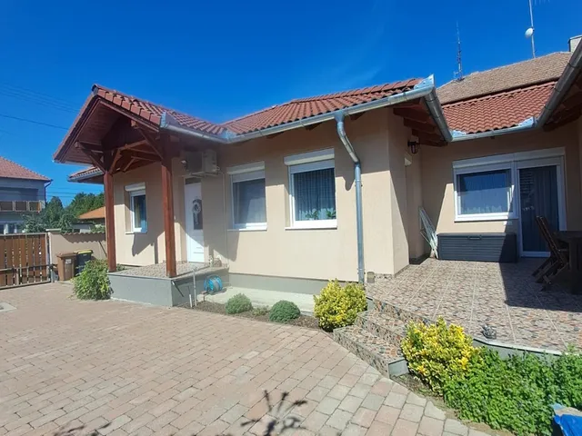 Eladó ház Monor 81 nm