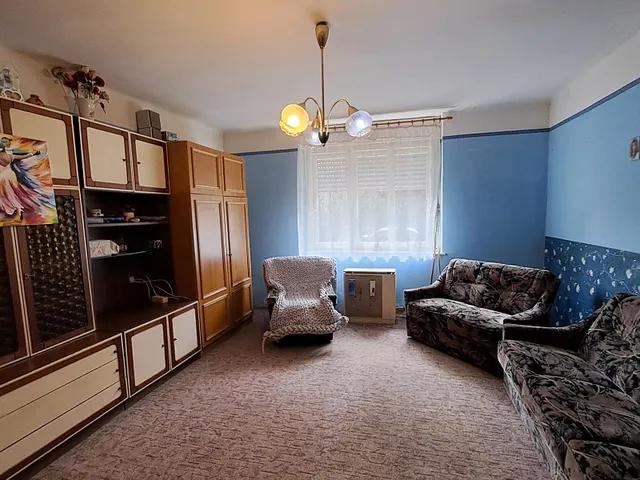 Eladó ház Gomba 68 nm