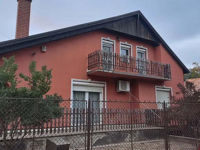 Eladó ház Monor 148 nm
