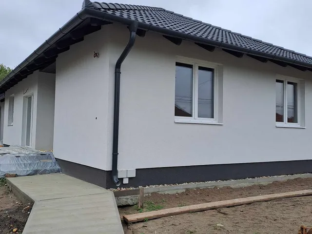 Eladó ház Monor 81 nm