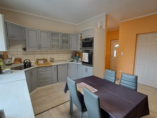 Eladó ház Monor 93 nm