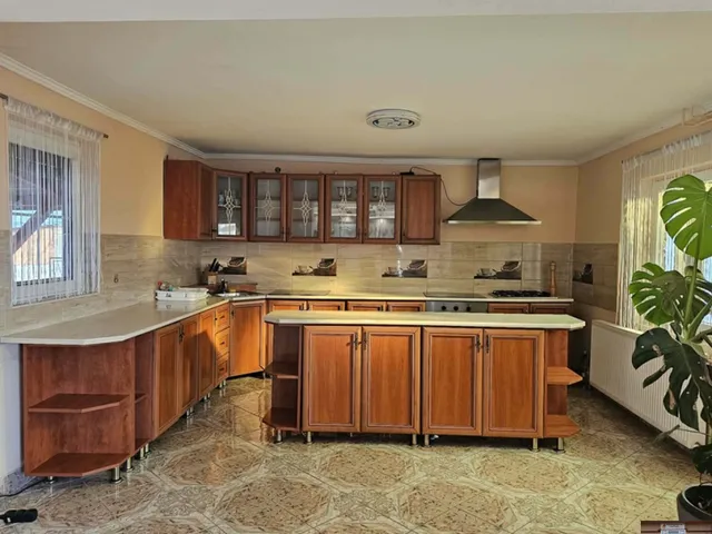 Eladó ház Monor 156 nm