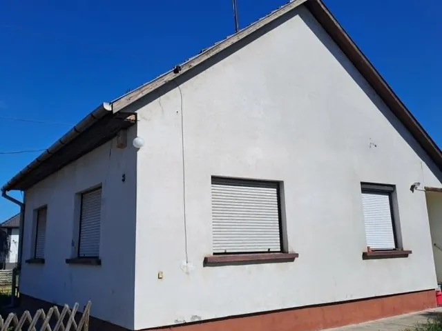 Eladó ház Monor 98 nm