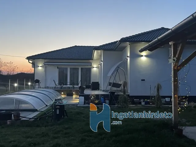 Eladó ház Maklár 1100 nm
