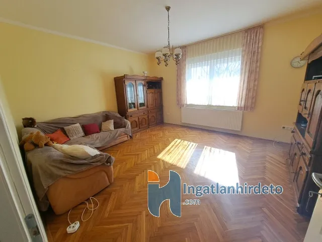 Eladó ház Balatonberény 1335 nm