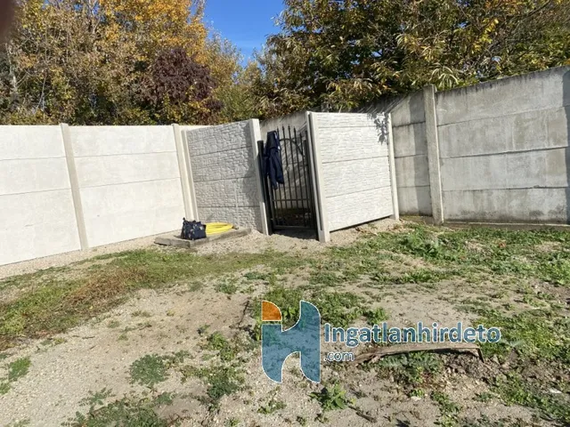Eladó mezőgazdasági ingatlan Ercsi 705 nm