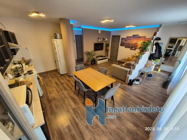 Eladó lakás Fót
