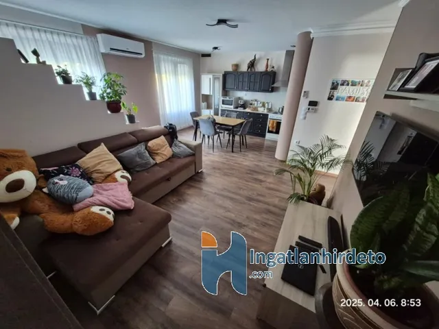 Eladó lakás Fót