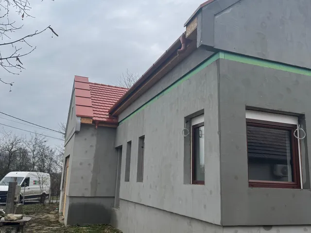 Eladó ház Vértesacsa 214 nm