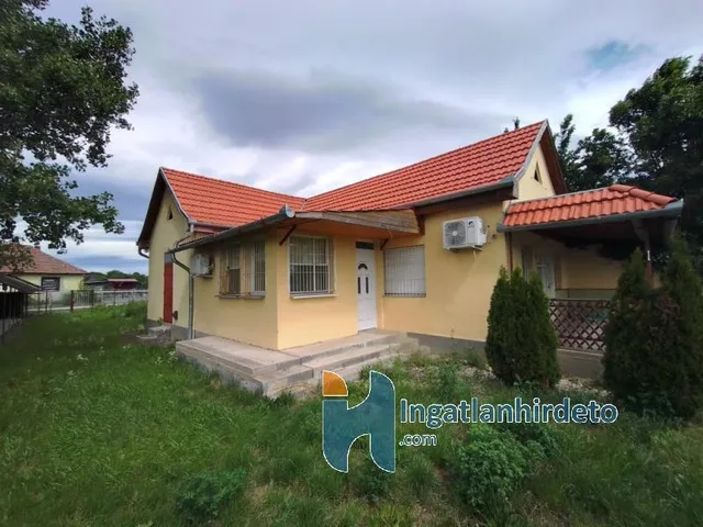 Eladó ház Karácsond 565 nm