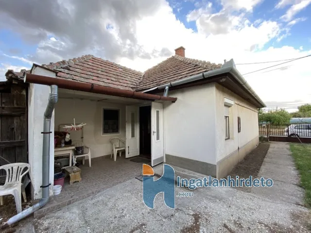 Eladó ház Hort 1303 nm