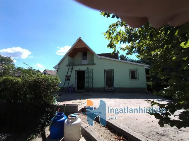 Eladó ház Vác, Václiget 553 nm
