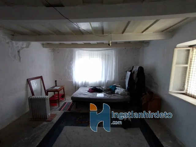 Eladó ház Jászárokszállás 430 nm