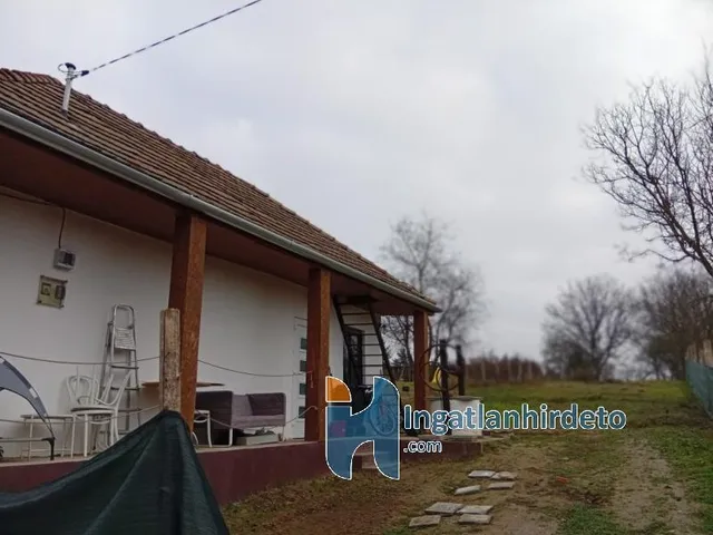 Eladó ház Galgaguta 660 nm