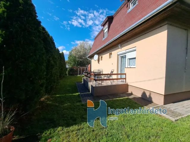 Eladó ház Pusztaszabolcs 450 nm