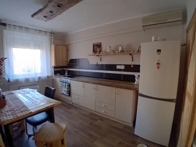 Eladó lakás Zalaegerszeg