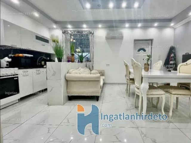 Eladó ház Jászapáti 760 nm