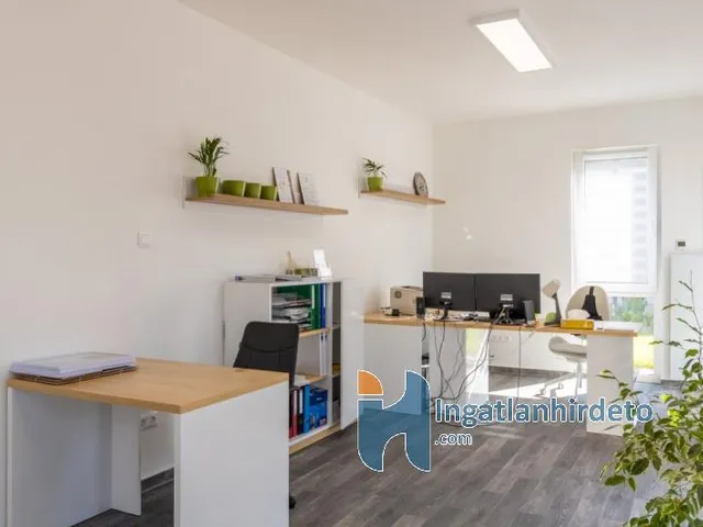 Eladó kereskedelmi és ipari ingatlan Telki