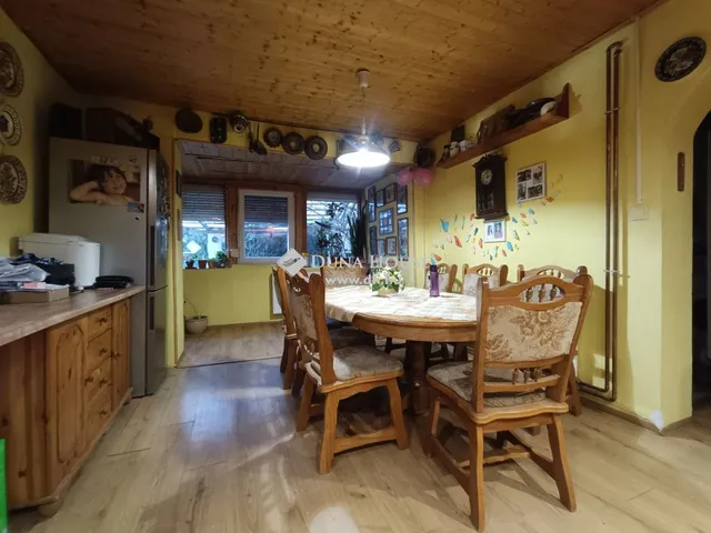 Eladó ház Százhalombatta, Óváros 132 nm