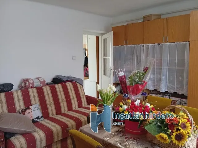 Eladó ház Lőrinci 1499 nm