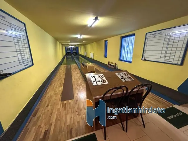 Eladó kereskedelmi és ipari ingatlan Nárai