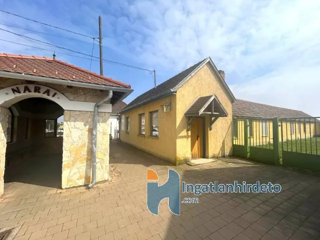 Eladó kereskedelmi és ipari ingatlan Nárai