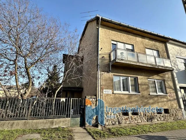 Eladó ház Budapest IV. kerület, Újpest 425 nm