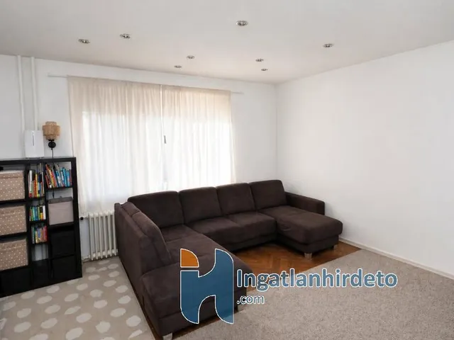 Eladó ház Budapest IV. kerület, Újpest 425 nm