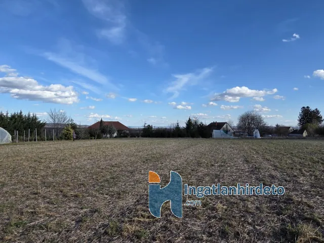 Eladó mezőgazdasági ingatlan Alsópáhok 9116 nm