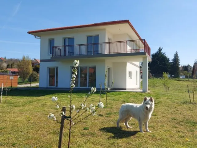 Eladó ház Cserszegtomaj 1200 nm