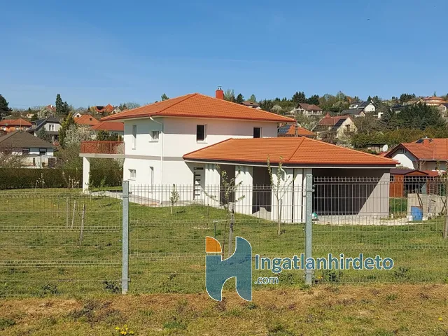 Eladó ház Cserszegtomaj 1200 nm