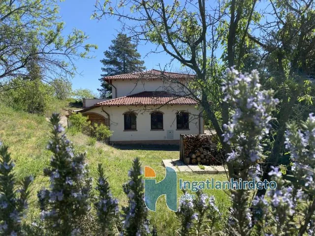 Eladó ház Gyöngyöspata 21000 nm