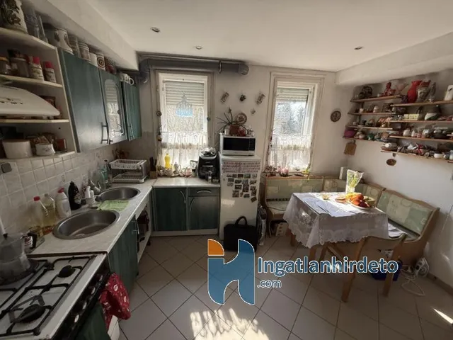 Eladó lakás Balatonfűzfő