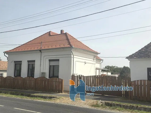 Eladó ház Galambok 2540 nm