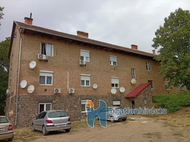 Eladó lakás Petőfibánya
