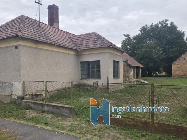 Eladó ház Zalaszentlászló 6110 nm