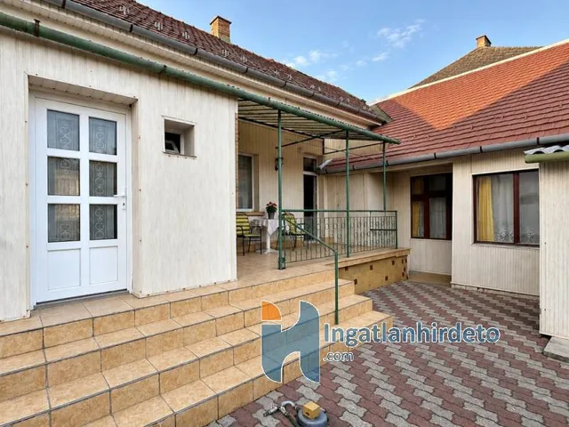 Eladó ház Budapest XVI. kerület, Sashalom 710 nm
