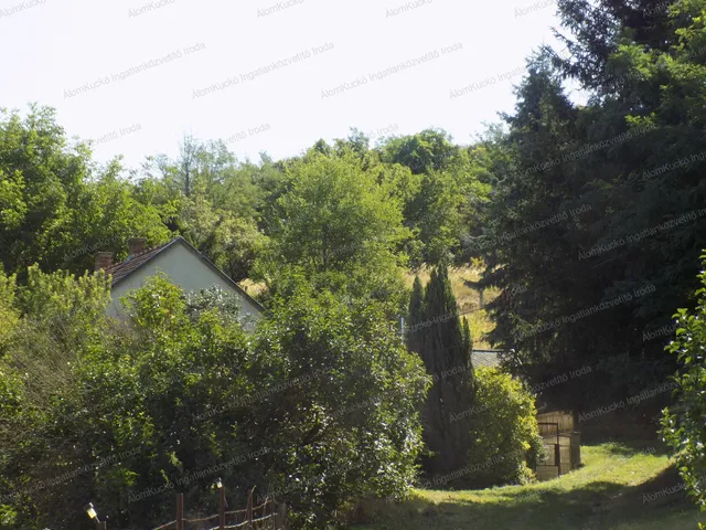 Eladó ház Kaposvár, Ivánfahegy 134 nm