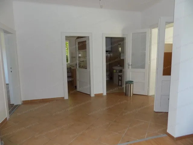 Eladó ház Kaposvár, Ivánfahegy 134 nm