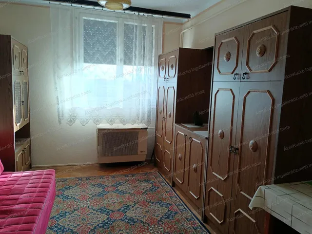 Kiadó lakás Kaposvár, Belváros 18 nm