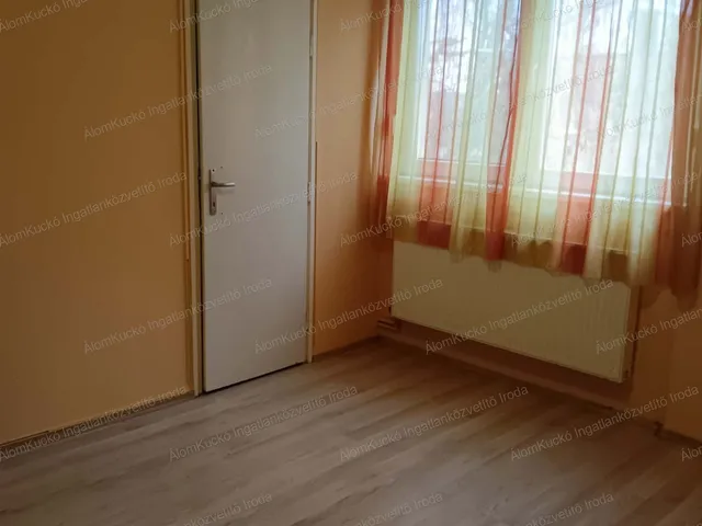 Kiadó lakás Kaposvár, Belváros, Szántó utca 27 nm