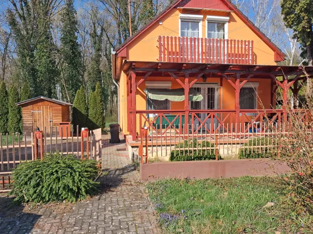 Eladó üdülő és hétvégi ház Dombóvár, Gunarasfürdő 60 nm