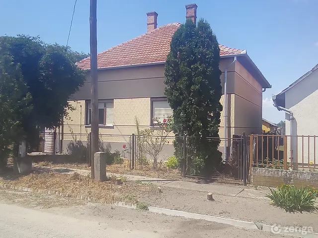Eladó ház Baks 100 nm